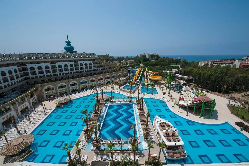 Pool, Crystal Sunset Pearl Collection, Antalya