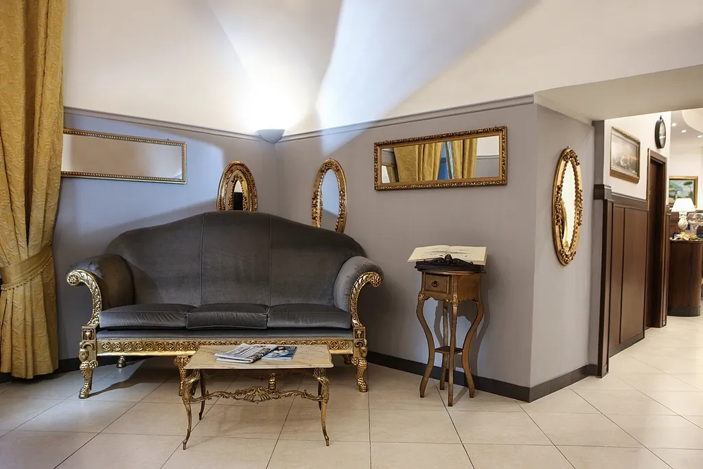 Bar, Grand Hotel Capodimonte, Naples