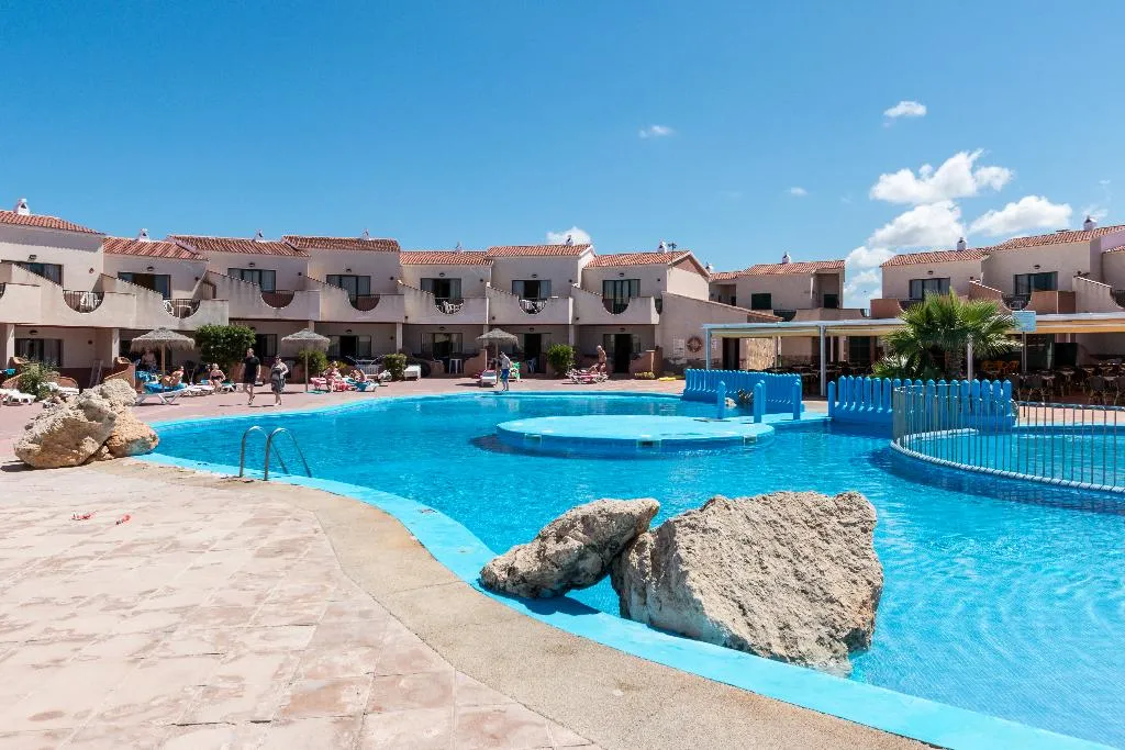 Pool, Apartamentos Lentiscos by MIJ, Menorca