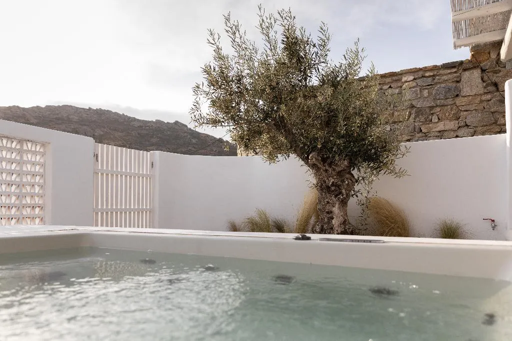 APARTMENT WITH JACUZZI Room, Senses Luxury Villas & Suites, Mykonos