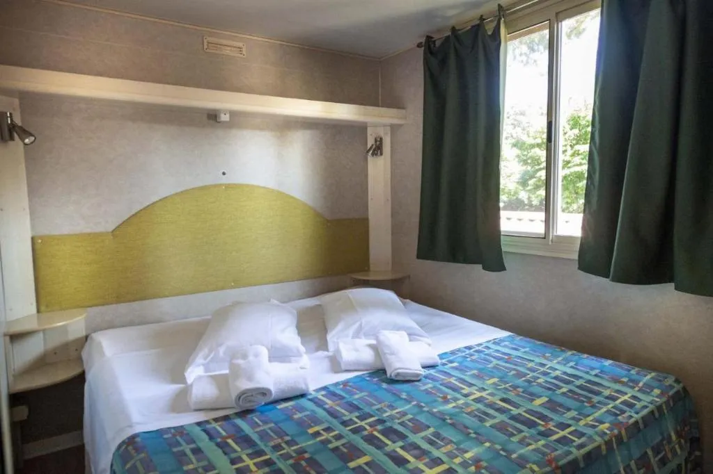 CHALET CAPACITY 5 Room, hu I Pini Village, Rome