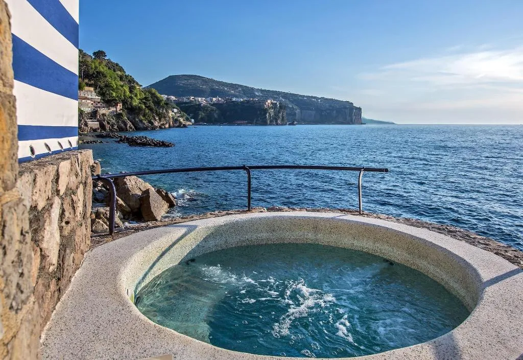Room, Capo La Gala Hotel & Wellness, Naples