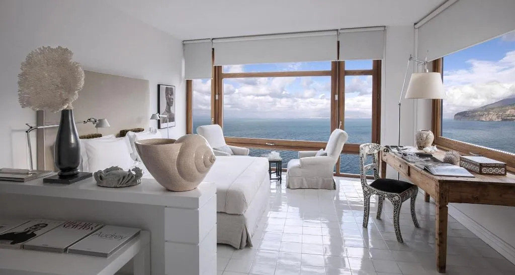 DOUBLE SUPERIOR SEA VIEW Room, Maison La Minervetta, Naples