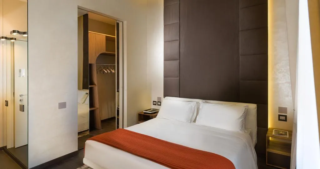 Room, The Glamore Milano Duomo, Milan