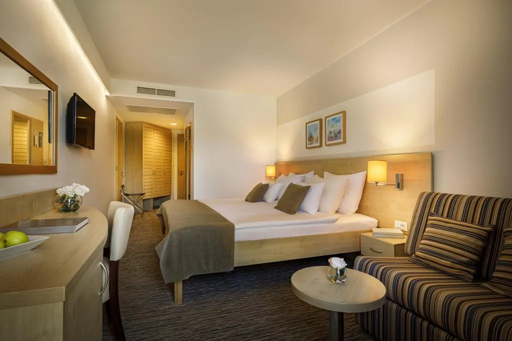 TRIPLE SUPERIOR WITH BALCONY Room, Valamar Parentino Hotel, Istria