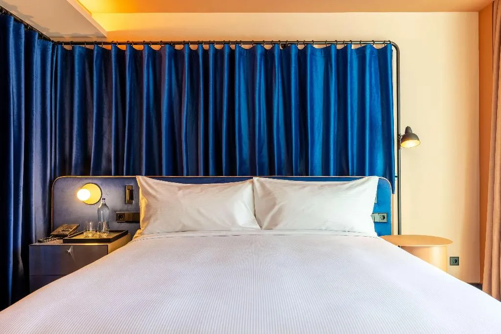 SUITE KING BED TWO BEDROOMS Room, Cenica Porto Hotel, Curio Collection By Hilton, Porto