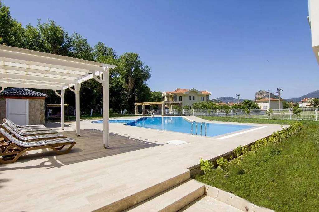 Pool, Basar, Dalaman