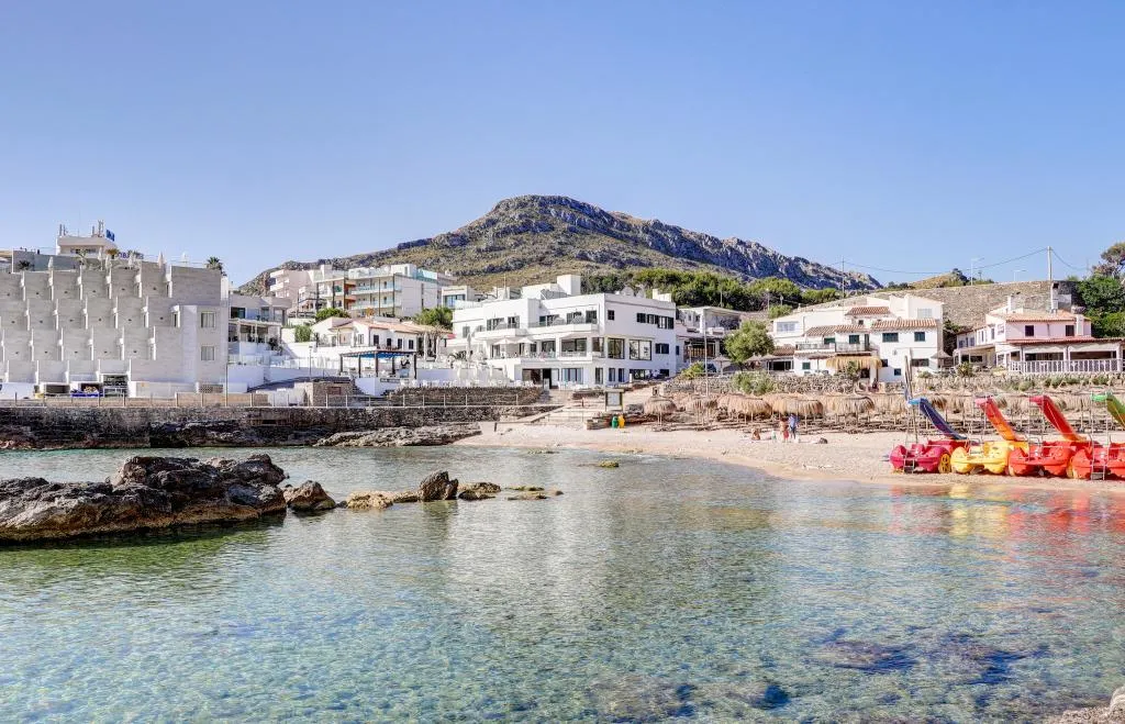 Sports and Entertainment, Hoposa Niu, Majorca