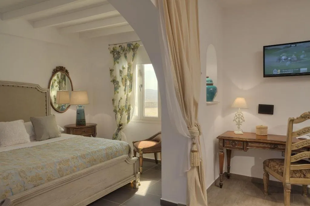 Room, Miland Suites, Santorini