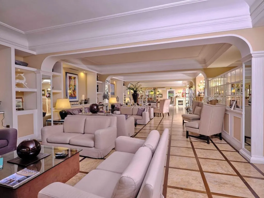 Lobby, Martini, Olbia