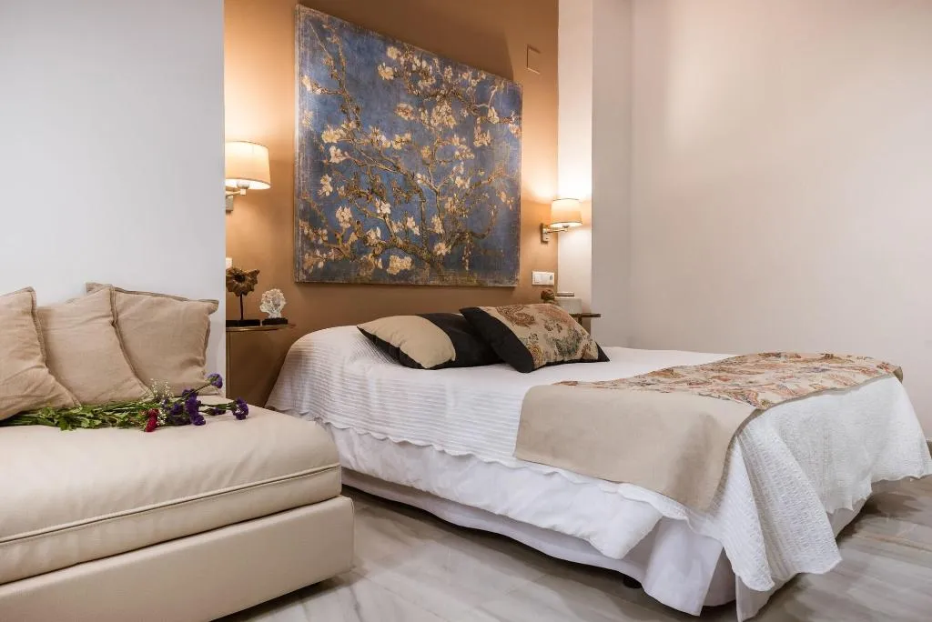 Room, Luces De Catedral, Costa Blanca