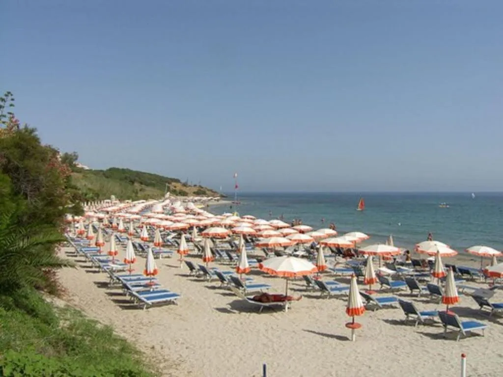 Beach, MClub Alicudi, Catania