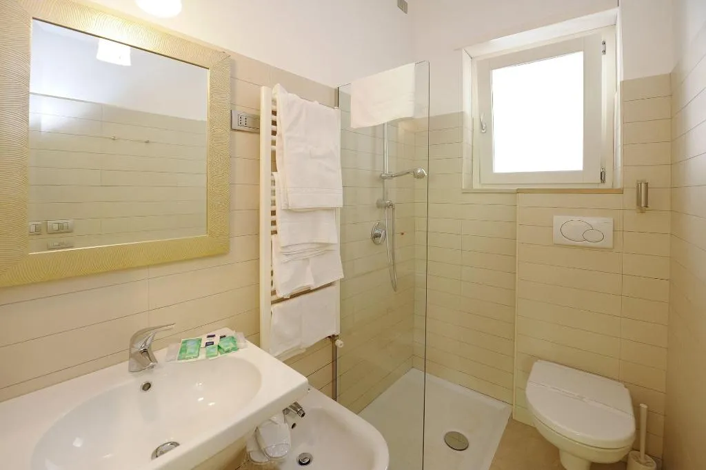 Room, Residence La Dolce Vita, Naples