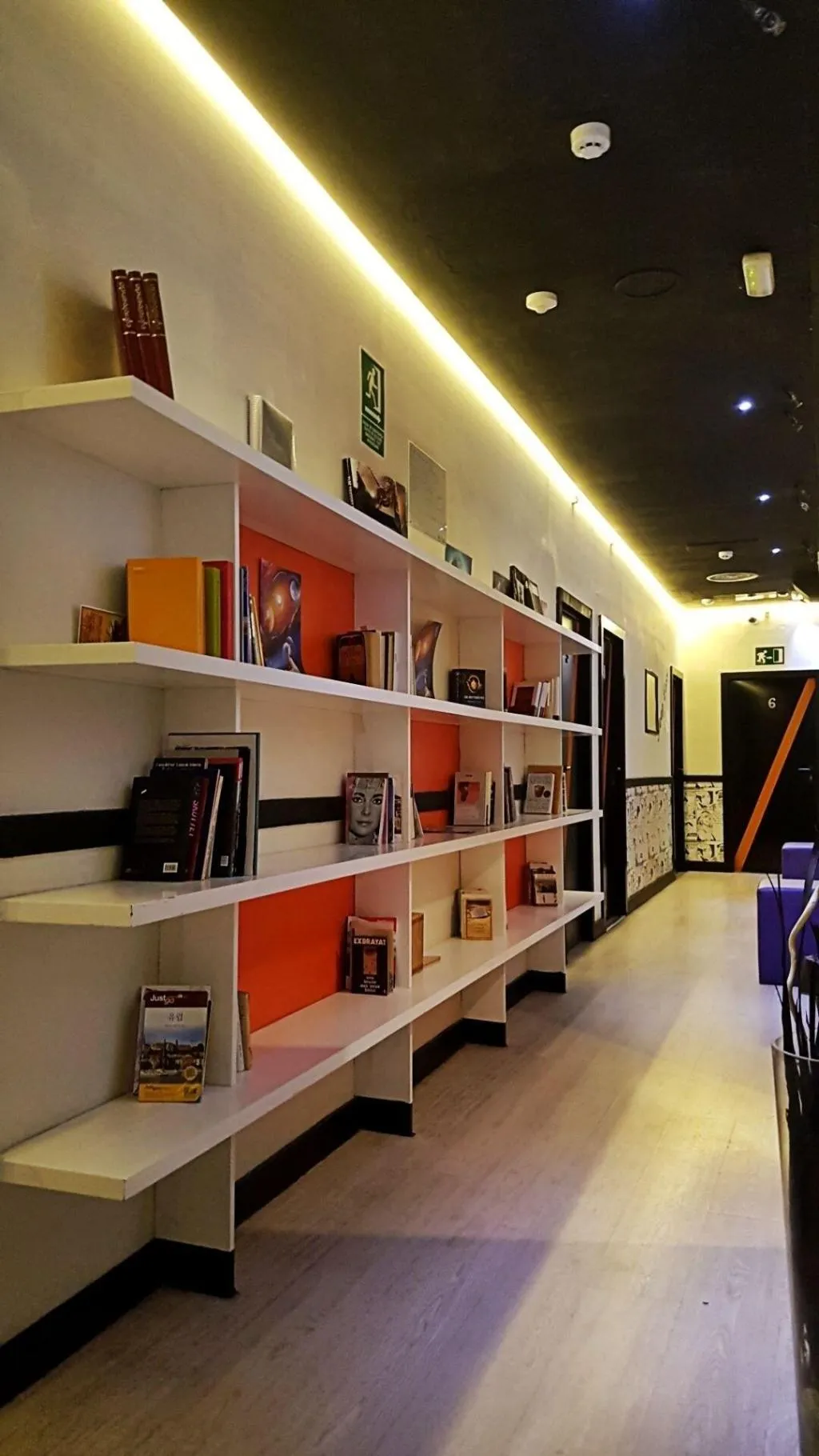 Sports and Entertainment, Hostels Meetingpoint, Madrid