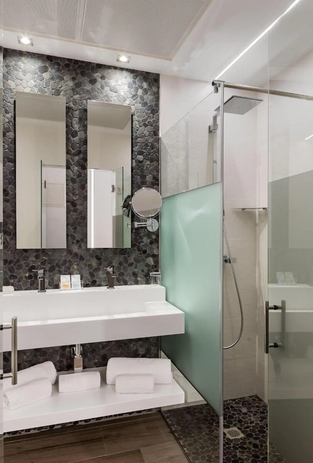 TRIPLE STANDARD Room, Francisco I, Madrid