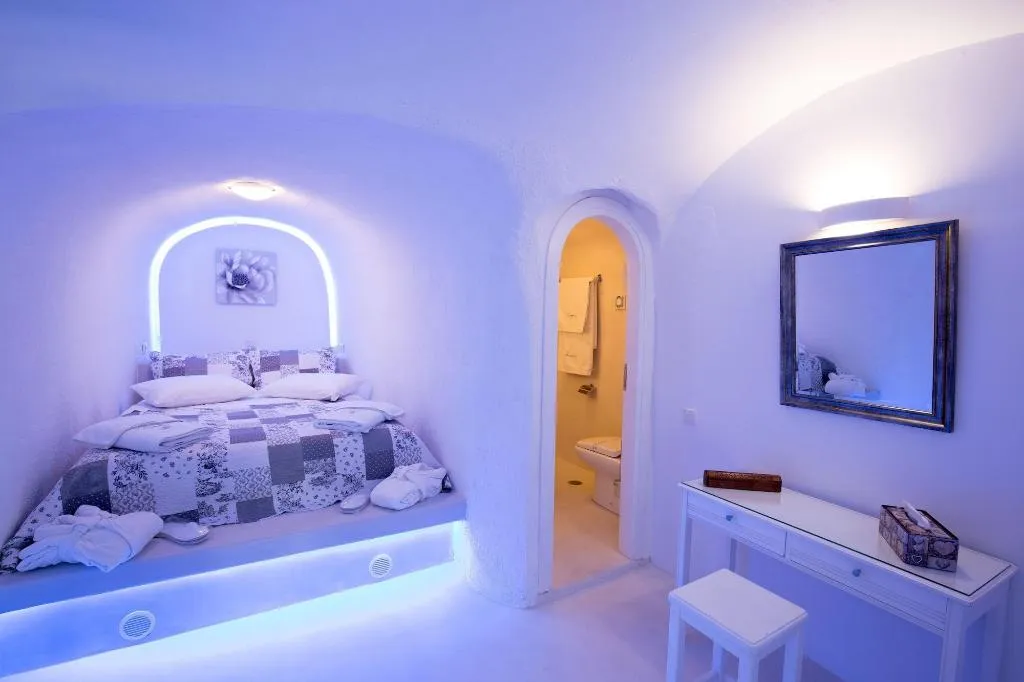 Room, Abyssanto Suites & Spa, Santorini