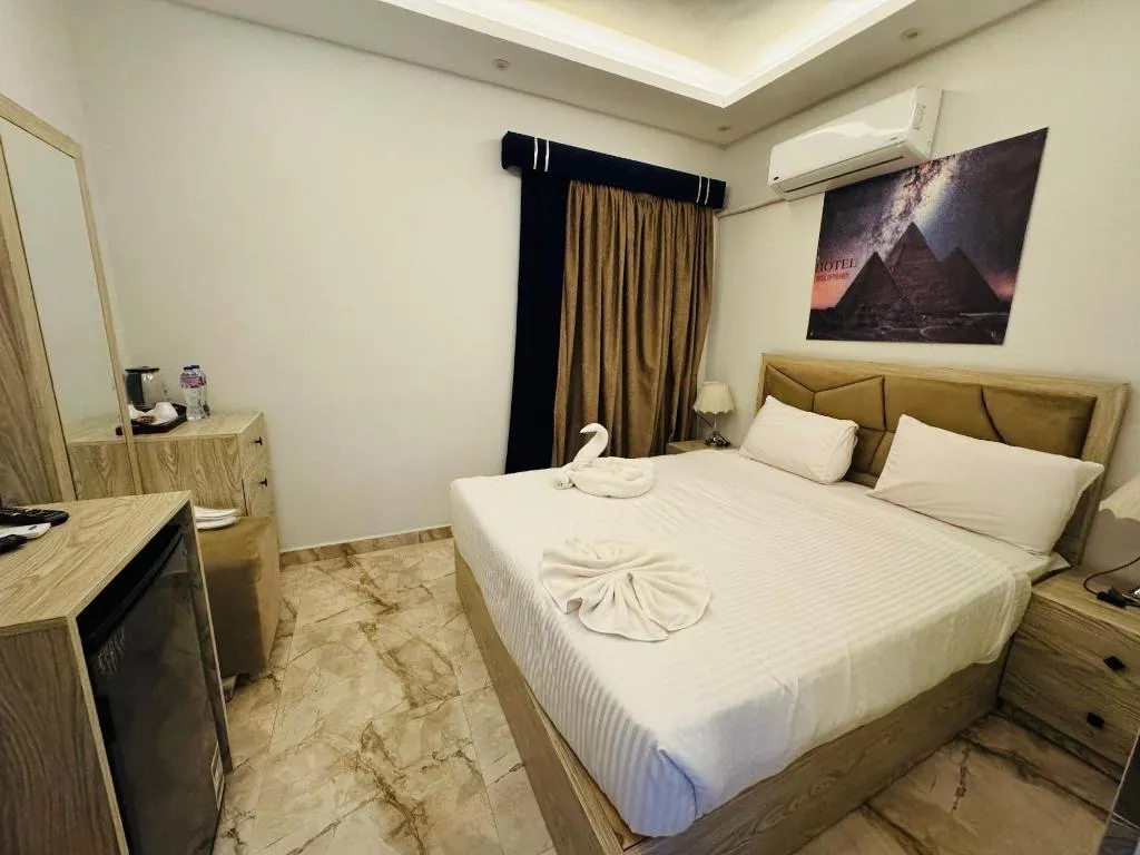Room, Capital Of Pyramids Hotel, Cairo
