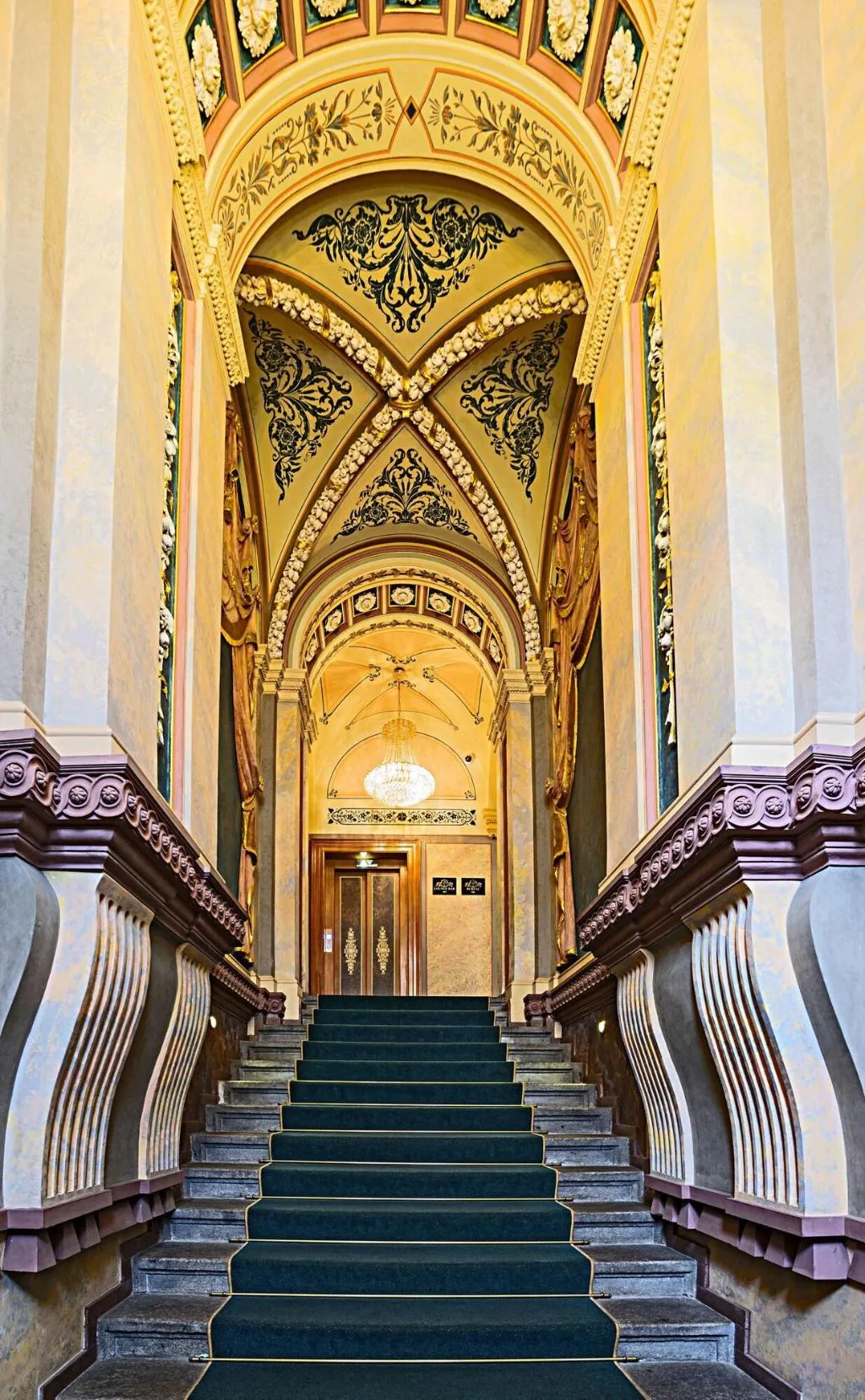 Lobby, Deminka Palace, Prague