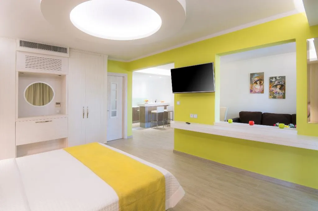 SUITE BEACH FRONT Room, Atlantis, Kos