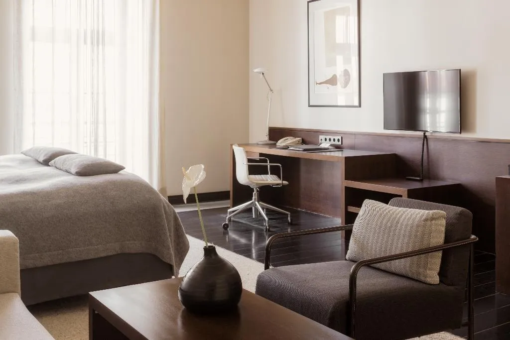 Double or Twin CLASSIC ONE BEDROOM Room, Hotel Bergs Suites, Riga