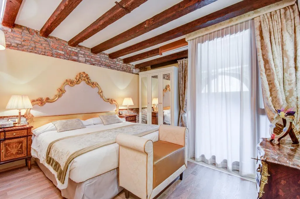 Room, Al Duca Venezia, Venice