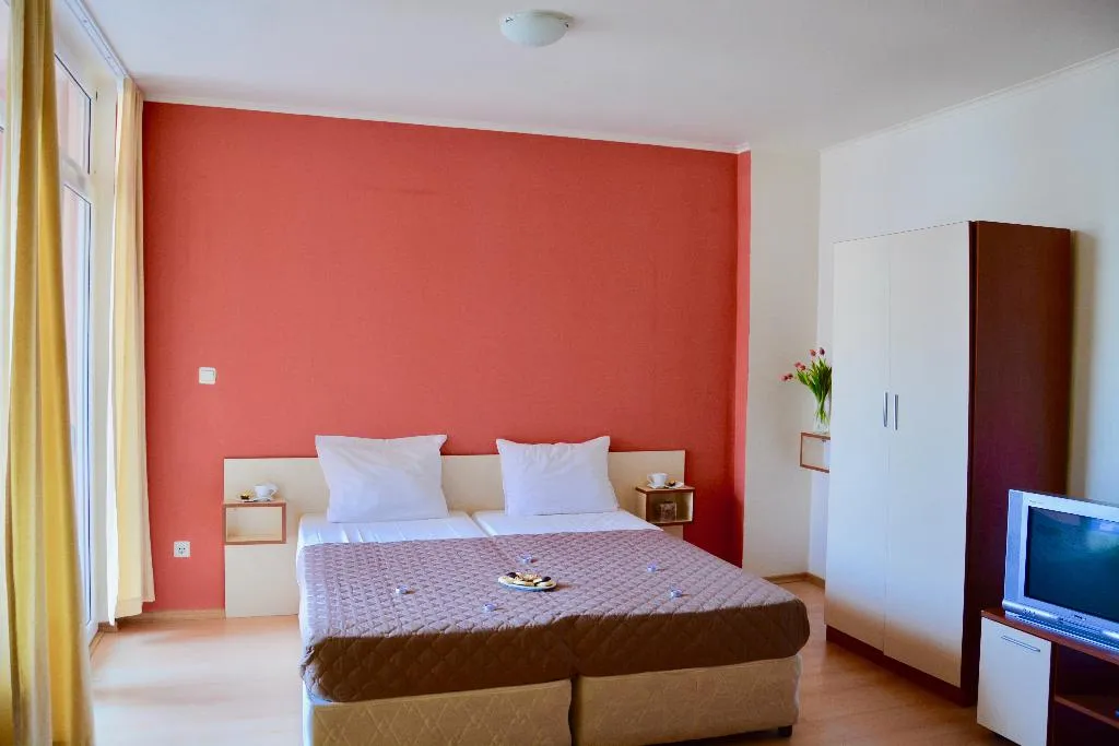 Room, Rainbow 2 holiday complex, Bourgas