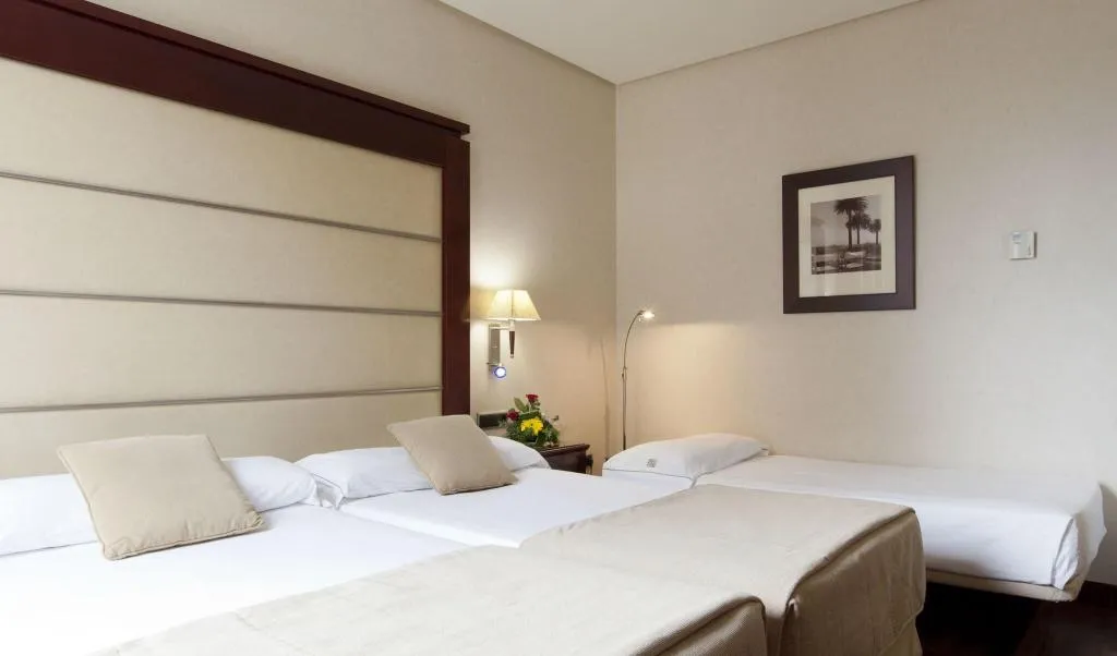 TRIPLE STANDARD Room, Valencia Center, Valencia