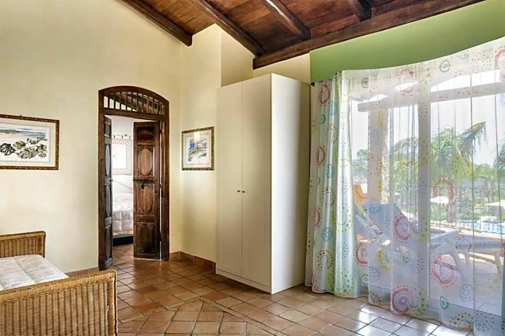 SUITE SEA VIEW Room, Cruccuris Resort, Cagliari