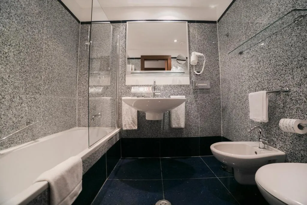Double or Twin STANDARD Room, Best Western Plus Hotel Universo, Rome