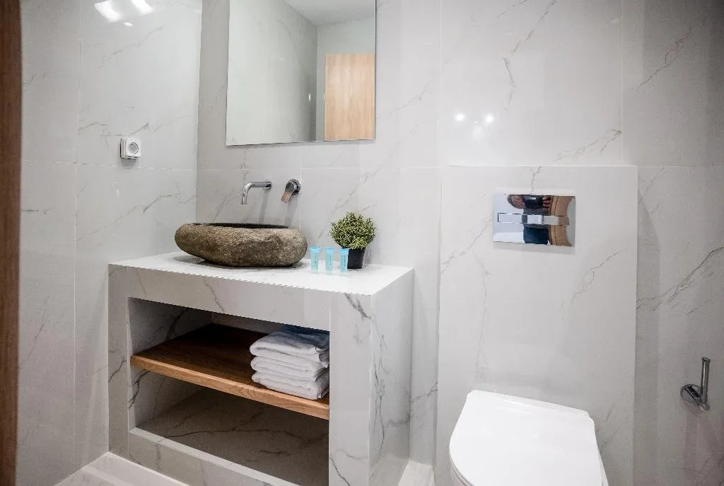 QUADRUPLE STANDARD Room, Kýma Perissa, Santorini