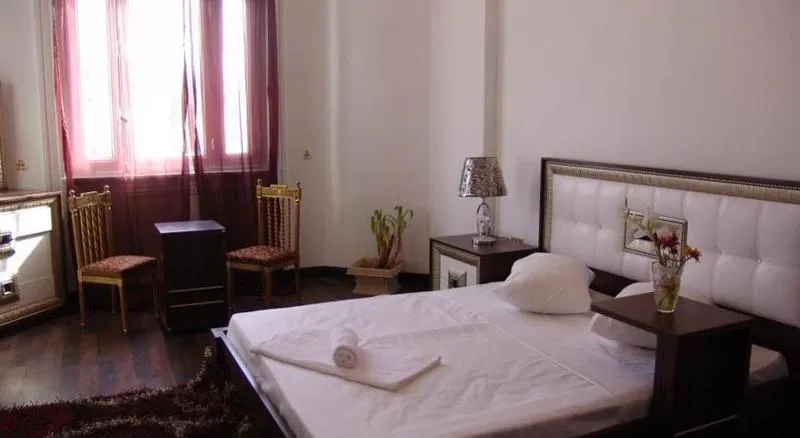 SUITE DELUXE Room, Grand Royal Cairo, Cairo