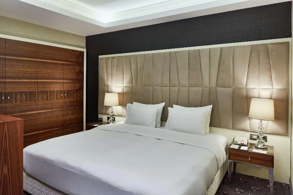 SUITE STANDARD Room, DoubleTree By Hilton Izmir Alsancak, Izmir