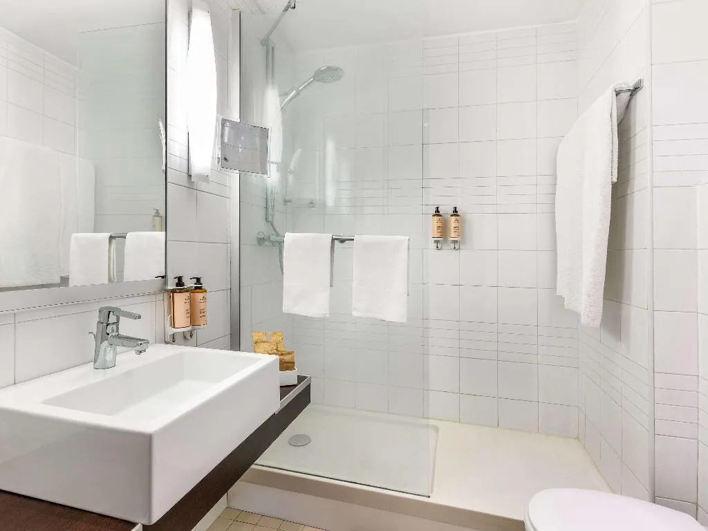 DOUBLE WITH DOUBLE BED Room, Mercure Napoli Centro Angioino, Naples