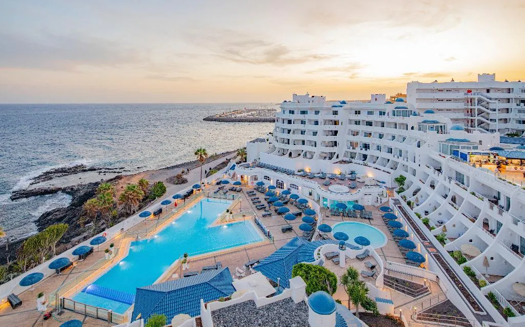 Pool, Santa Barbara Golf & Ocean Golf Club, Tenerife