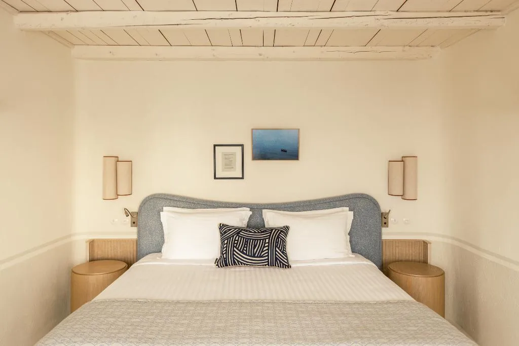 SUITE GRAND Room, Homeric Poems, Santorini