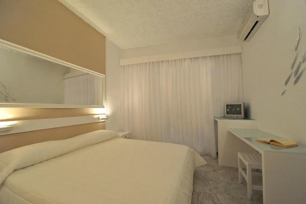 TWIN SUPERIOR SEA VIEW Room, Porto Castello, Santorini