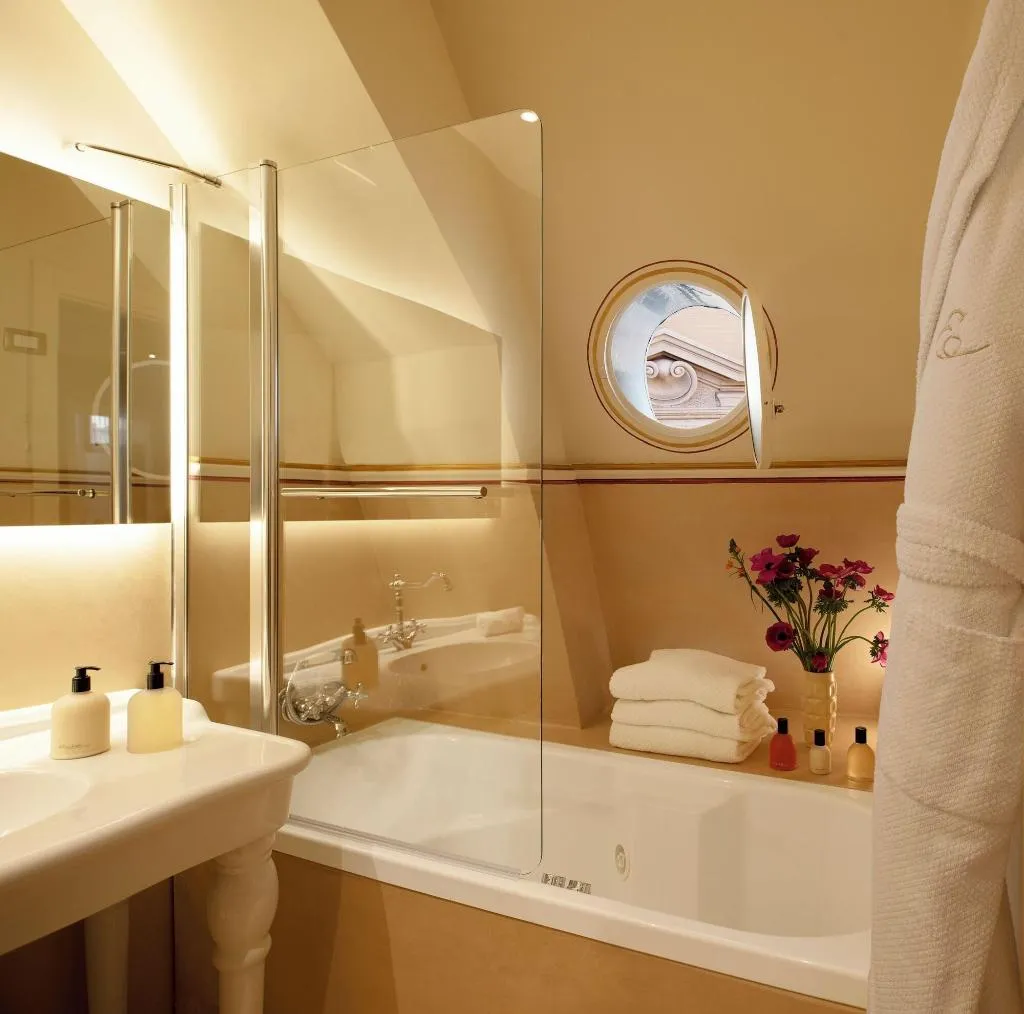Room, Elizabeth Unique Apartments, Rome