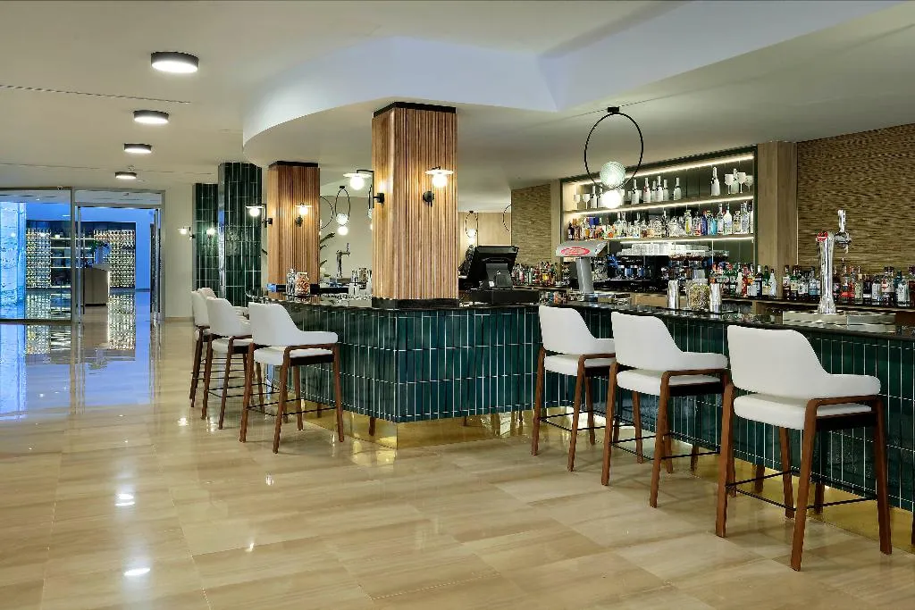 Bar, Grand Palladium Select Palace Ibiza, Ibiza