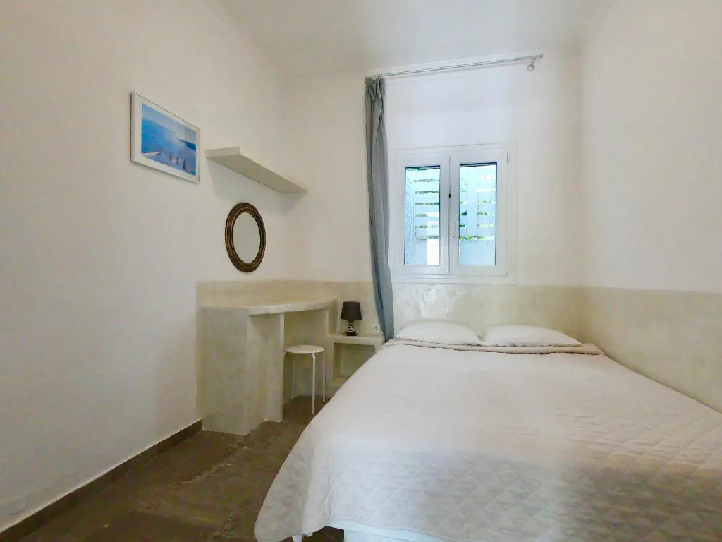 APARTMENT TWO BEDROOMS Room, Anny Studios Perissa Beach, Santorini
