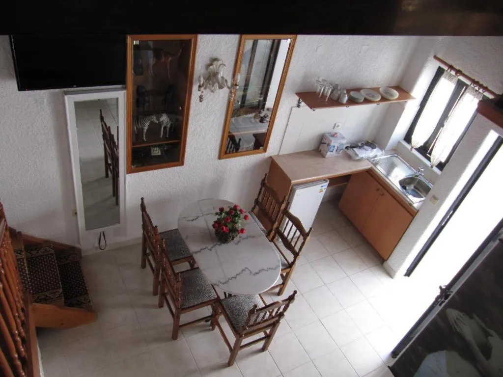 Room, Castellino Studios, Rhodes