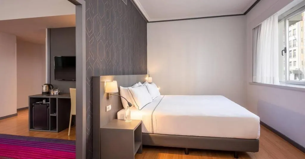 Room, Hotel Madrid Plaza de España Affiliated by Meliá, Madrid