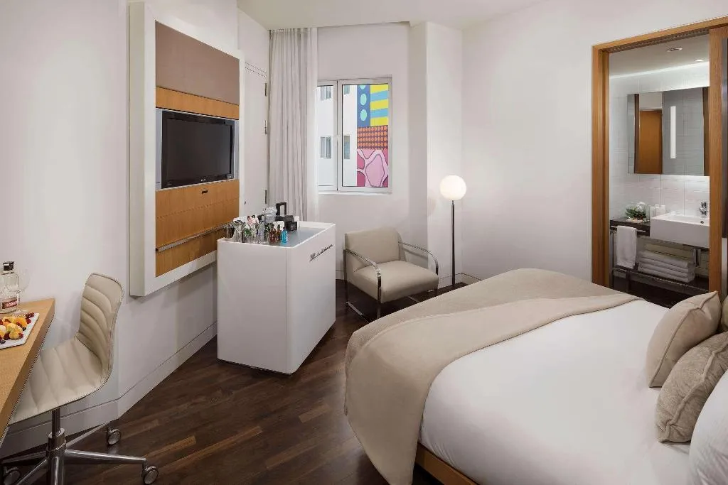 Double or Twin STANDARD Room, ME Madrid Reina Victoria, Madrid