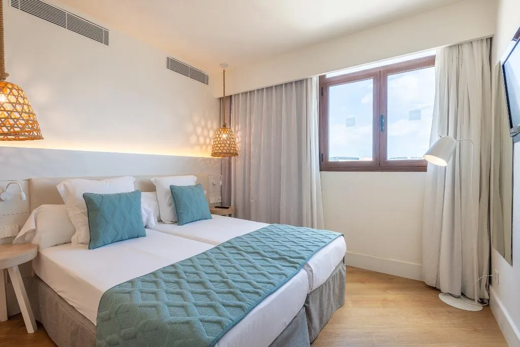 QUADRUPLE COMFORT Room, Leonardo Royal & Suites hotel Ibiza Santa Eulalia, Ibiza