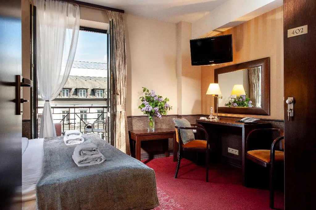 Double or Twin STANDARD Room, Hotel Wielopole, Krakow