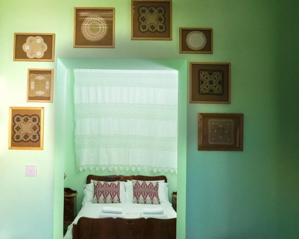Room, To Konatzi Tis Marikkas Tzie Tou Yianni, Cyprus