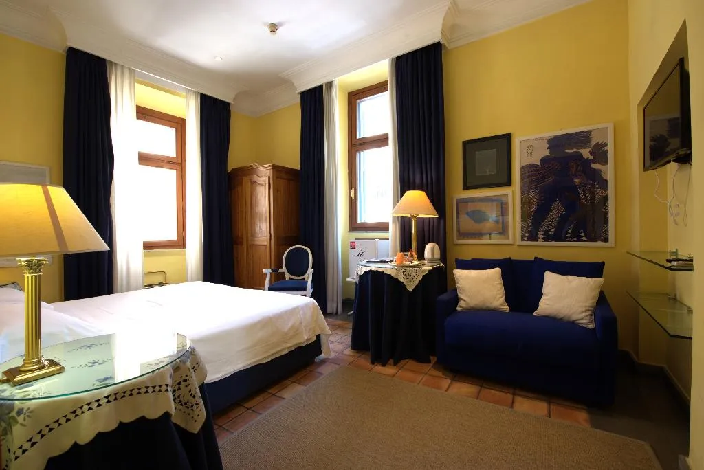 Double or Twin STANDARD Room, Locanda Cairoli Hotel, Rome