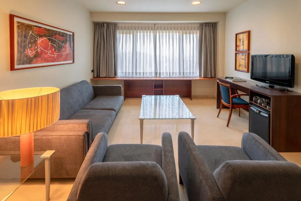Double or Twin PREMIUM Room, Gran Hotel Rey Don Jaime, Barcelona