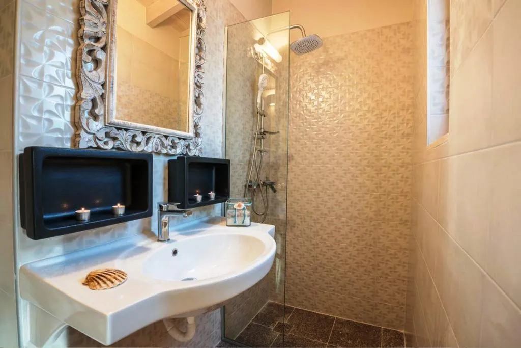 VILLA FOUR BEDROOMS WITH PRIVATE POOL Room, Villa Camellia, Crete