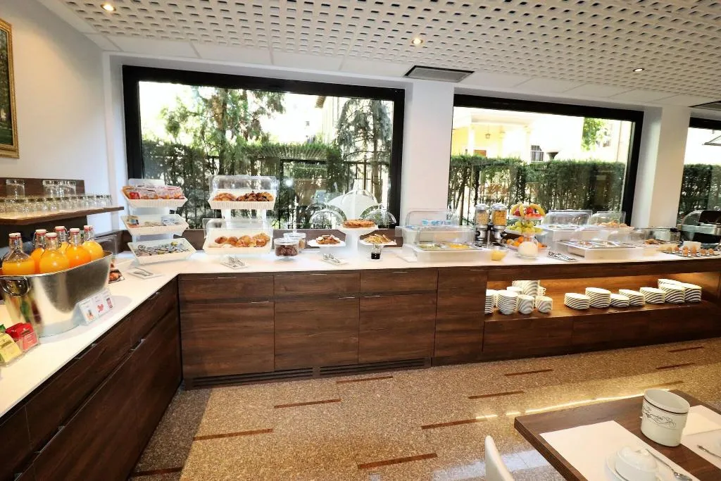 Restaurant, Hotel Domenichino, Milan