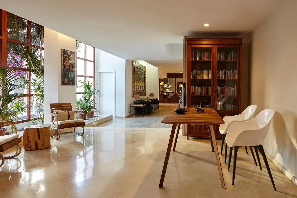 Lobby, Tres Torres, Ibiza